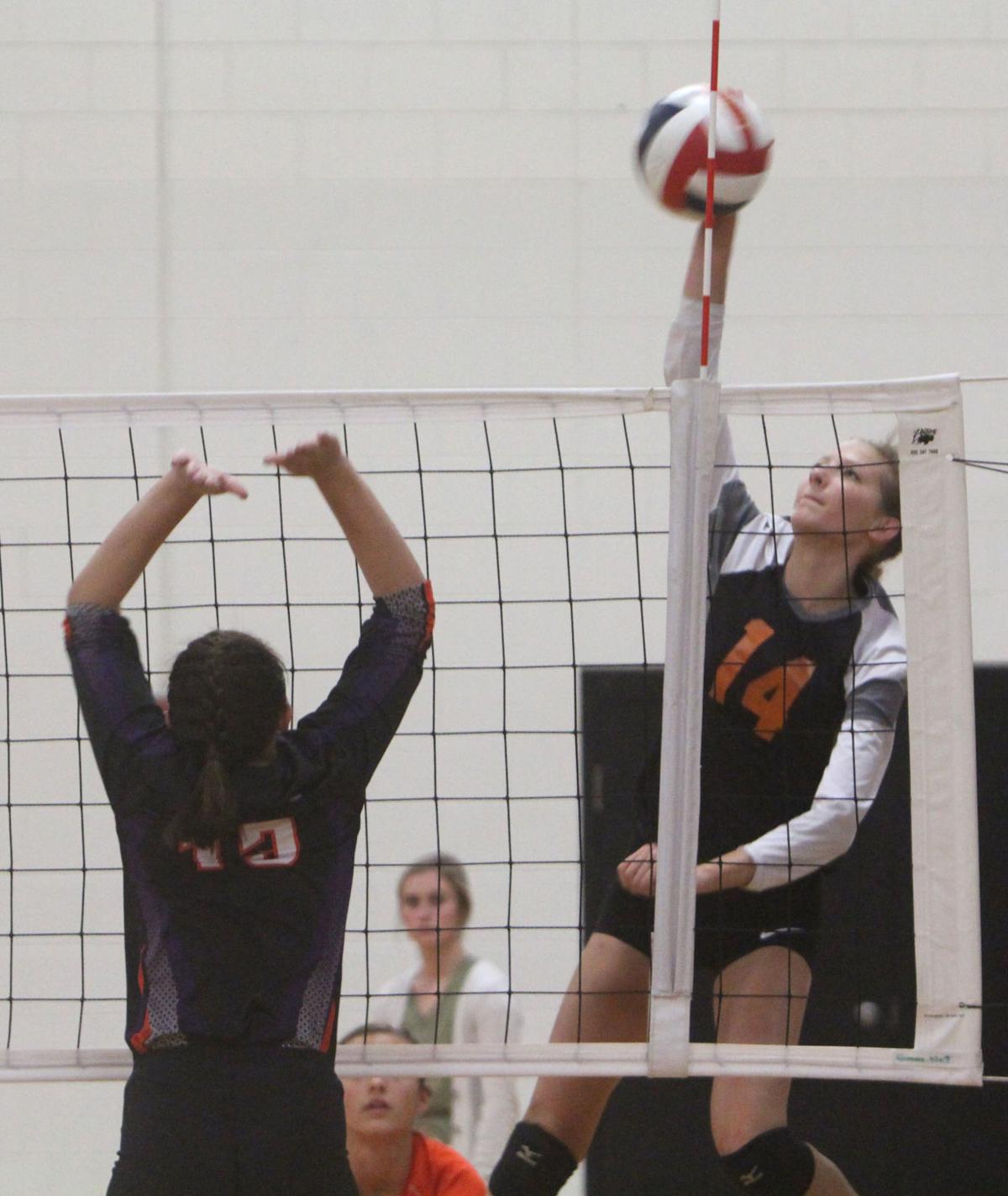 Bloomer volleyball at Heart O' North Conference quad