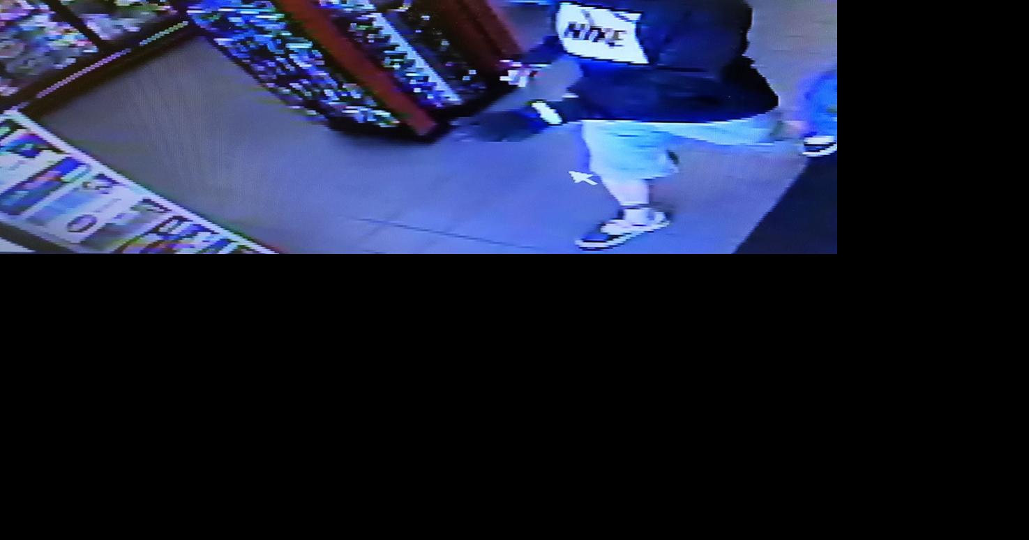 Menomonie police seek man who robbed gas station