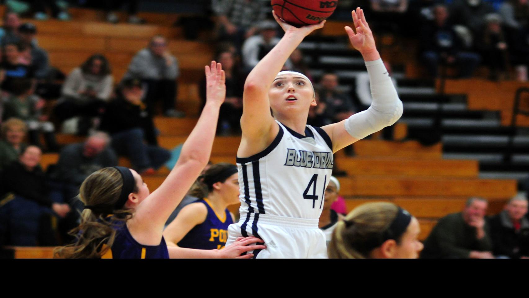 2 13 Uw Stout Roundup Women S Basketball Earns Home Playoff Game