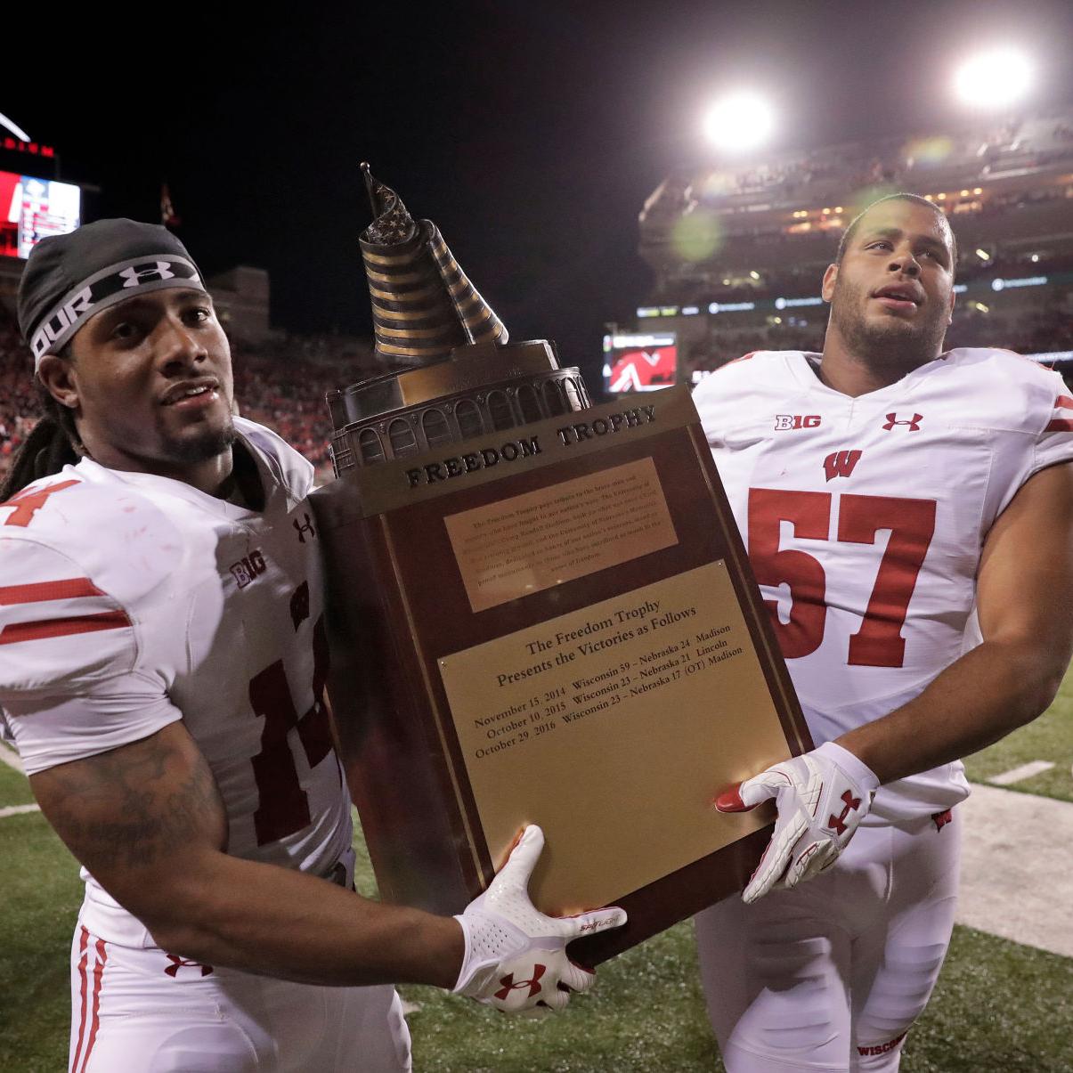 Badgers Football Grading Wisconsin S Performance Against Nebraska