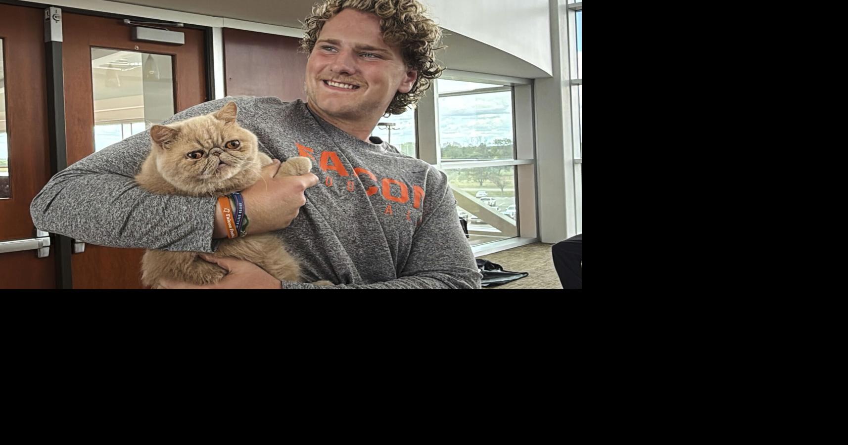 Pudge the Cat is college football #39 s latest star
