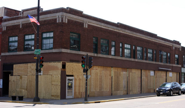 Former drug store boarded up but good things to come