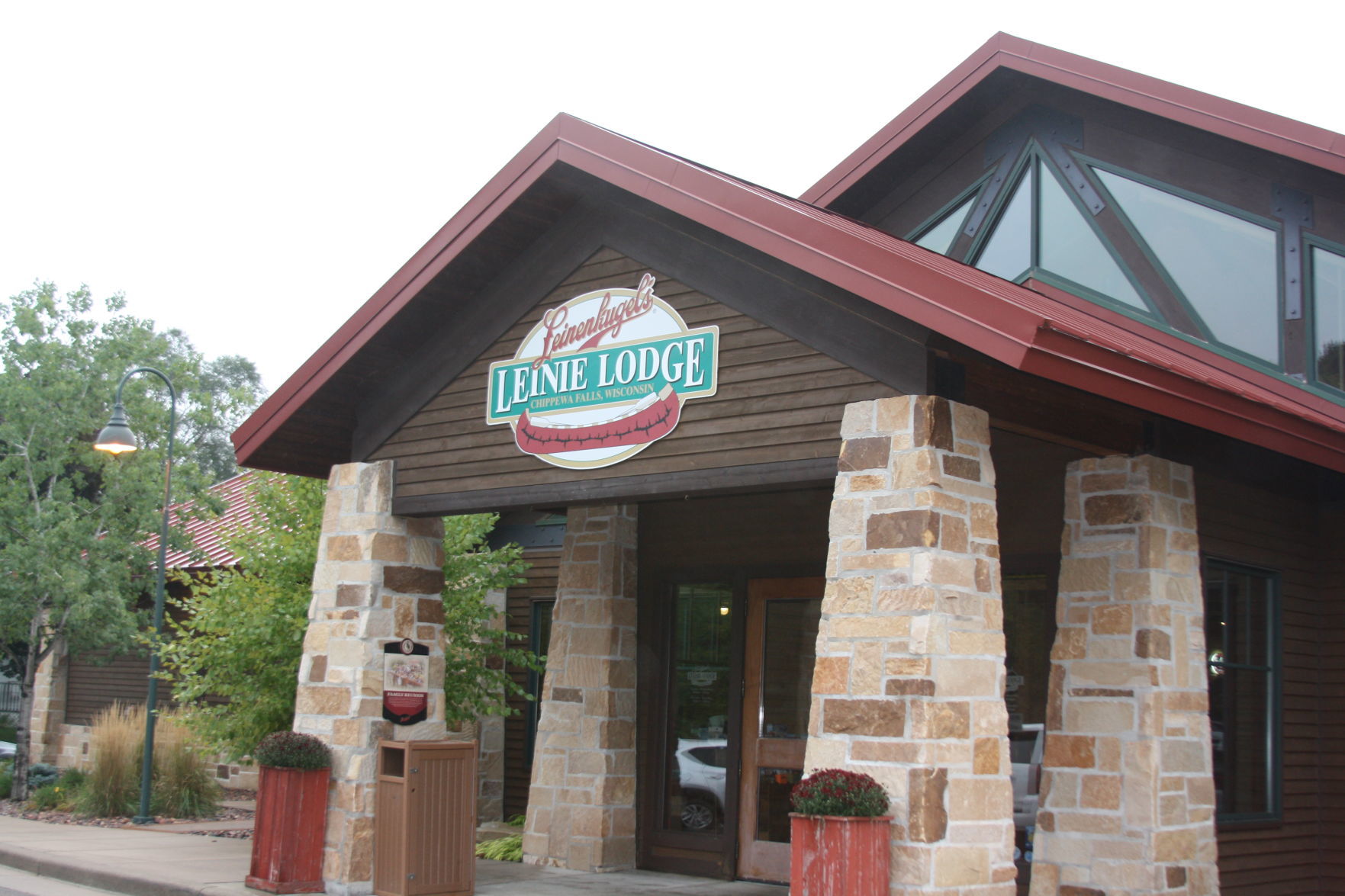 Leinenkugel s Leinie Lodge reopens