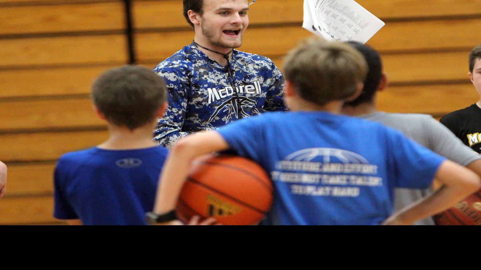 Men S College Basketball Mcdonell Grad Retzlaff Working Way Up