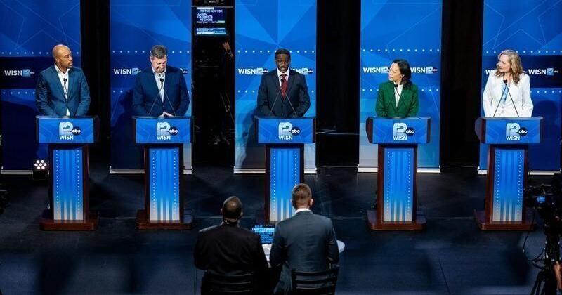 Democrats for governor try to stand out in only televised debate