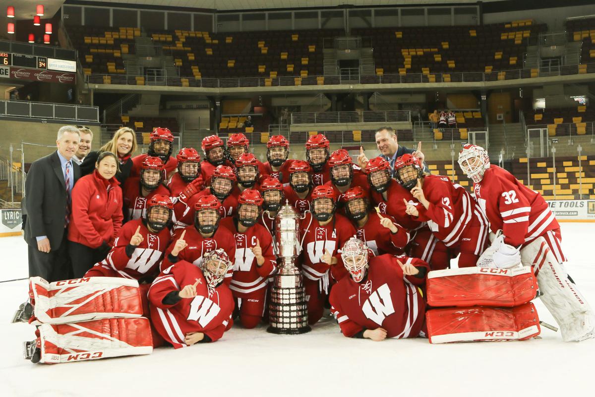 Badgers women's hockey team rallies late, ties Minnesota Duluth to win