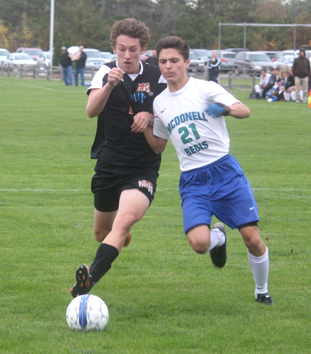McDonell/Regis vs Black River Falls boys soccer 10-10-17
