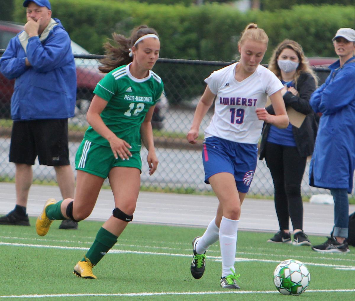 Prep Girls Soccer: Late goal the difference as Amherst/Iola-Scandinavia edges McDonell/Eau Claire Regis | High-school | chippewa.com