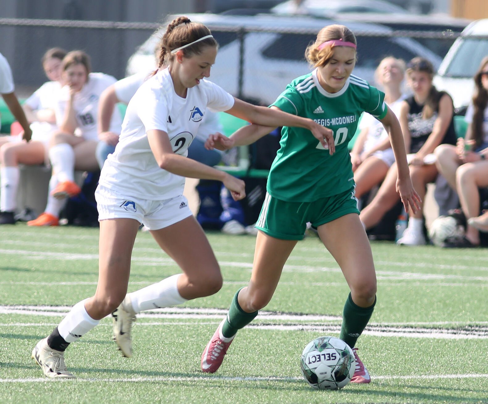 Maya Ridenour Friday Roundup: Regis/McDonell girls soccer clinches league
