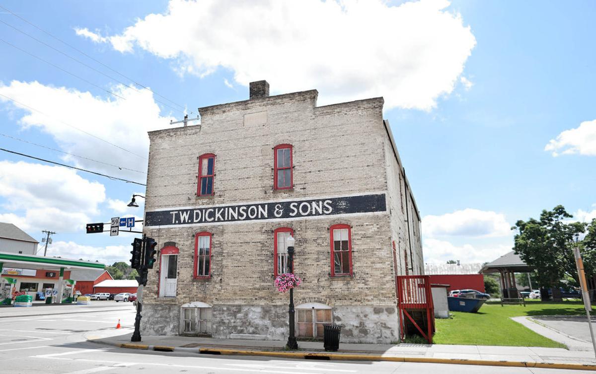 Wisconsin man wants to turn tobacco warehouse into museum
