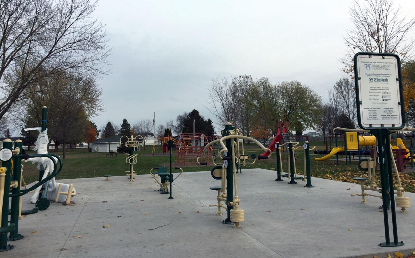 Bloomer Parks unveils new outdoor fitness center