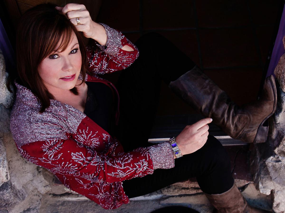 Suzy Bogguss photo