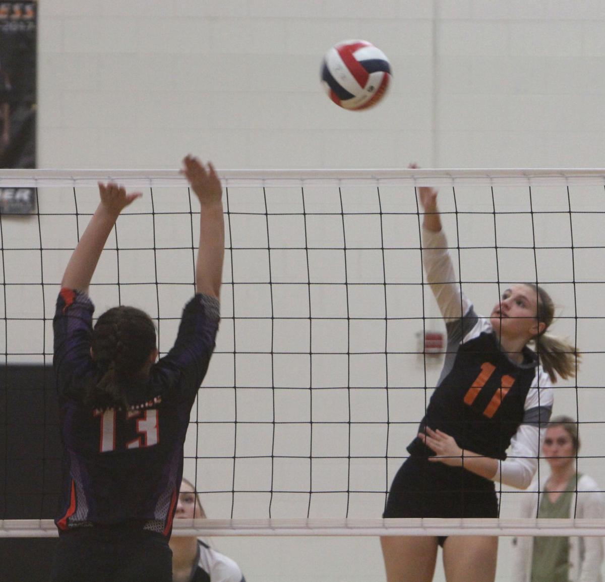 Bloomer volleyball at Heart O' North Conference quad