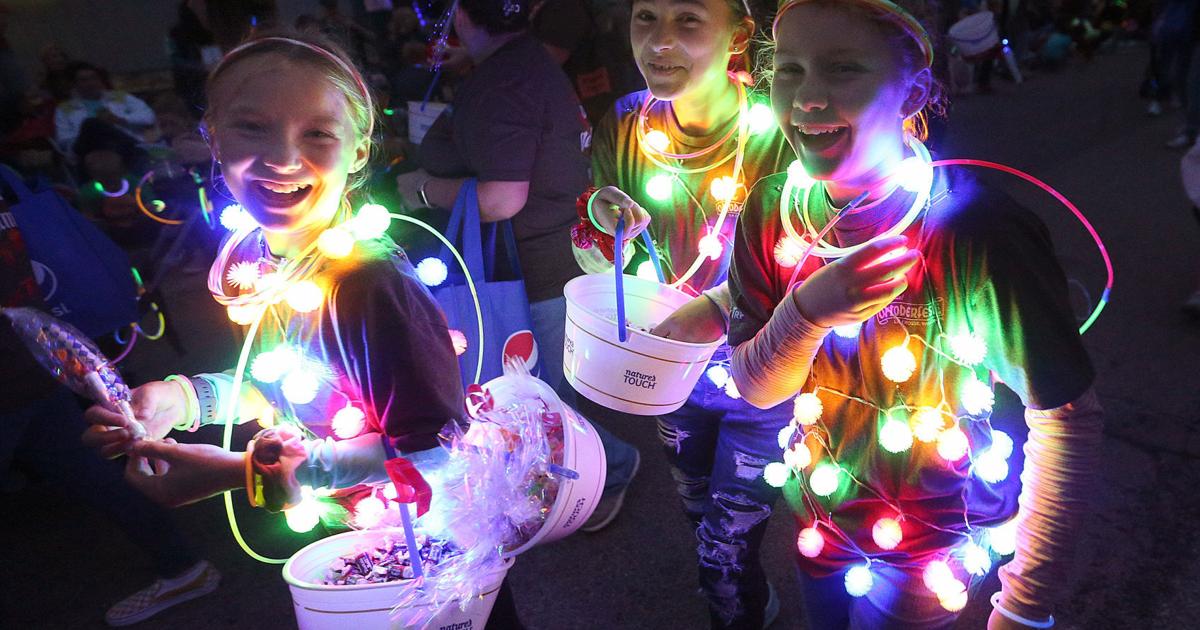 Photos Oktoberfest Torchlight Parade in La Crosse