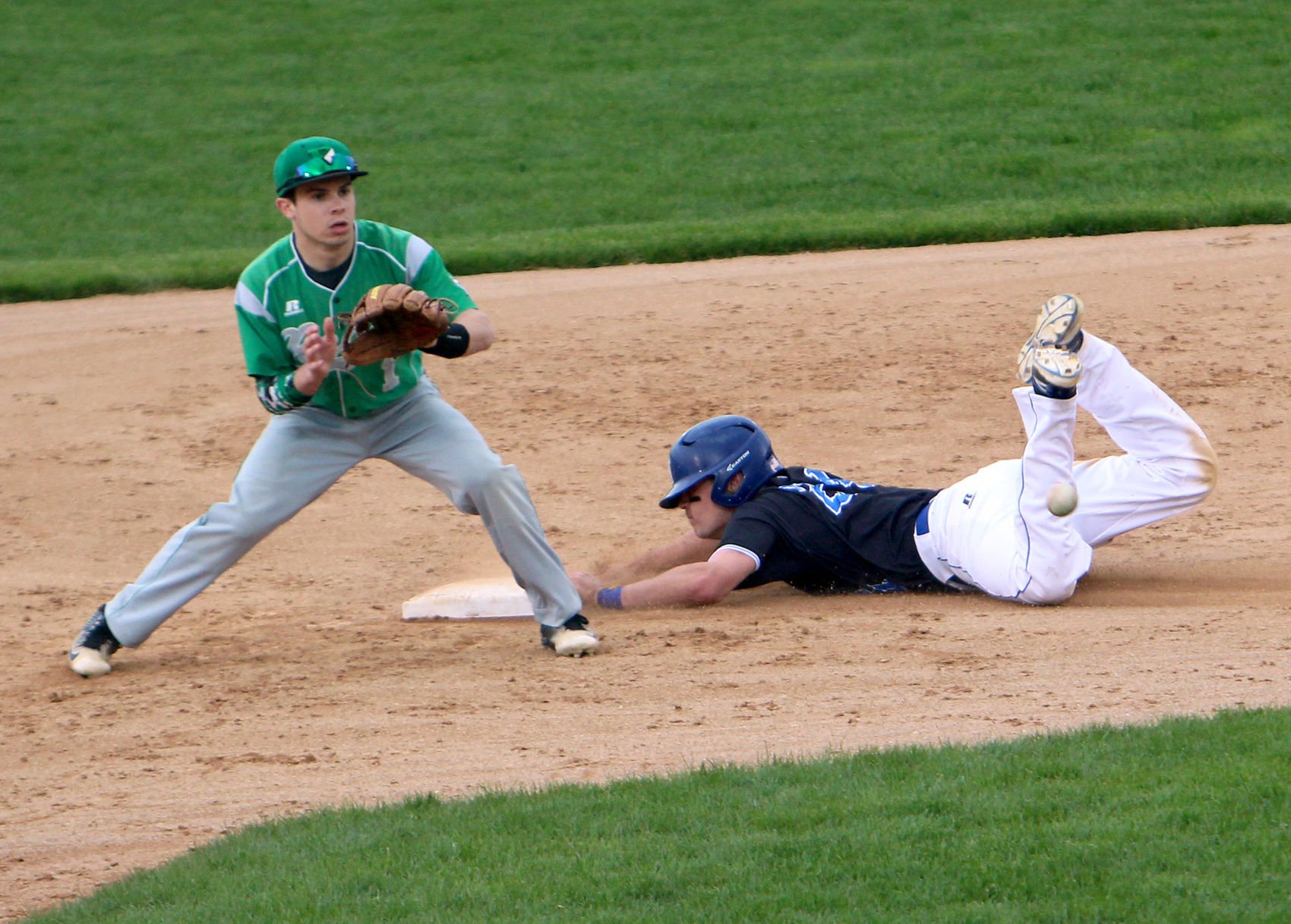 McDonell Baseball Falls At State-ranked Eau Claire Regis