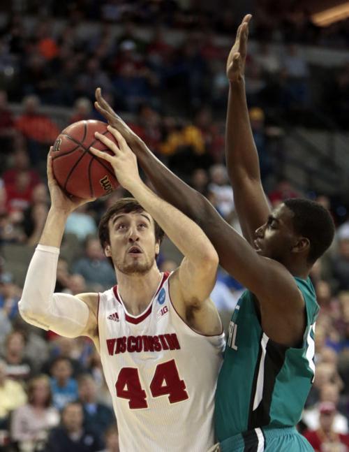 Badgers men�s basketball Frank Kaminsky creates