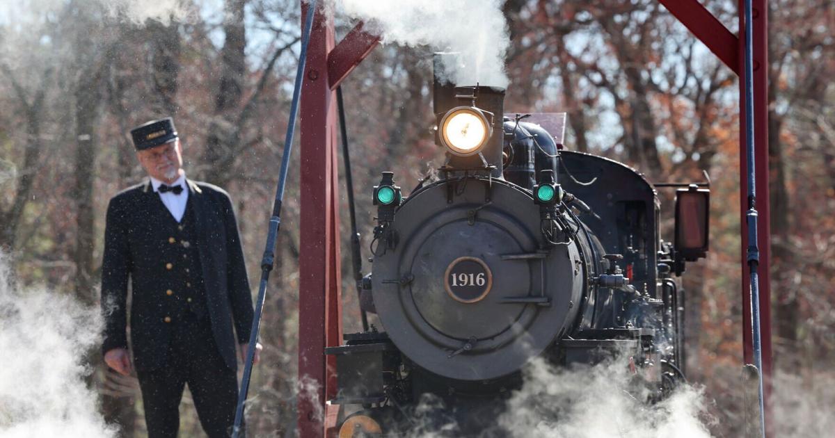 Milwaukee County Zoo steam locomotives get new life in Wisconsin Dells