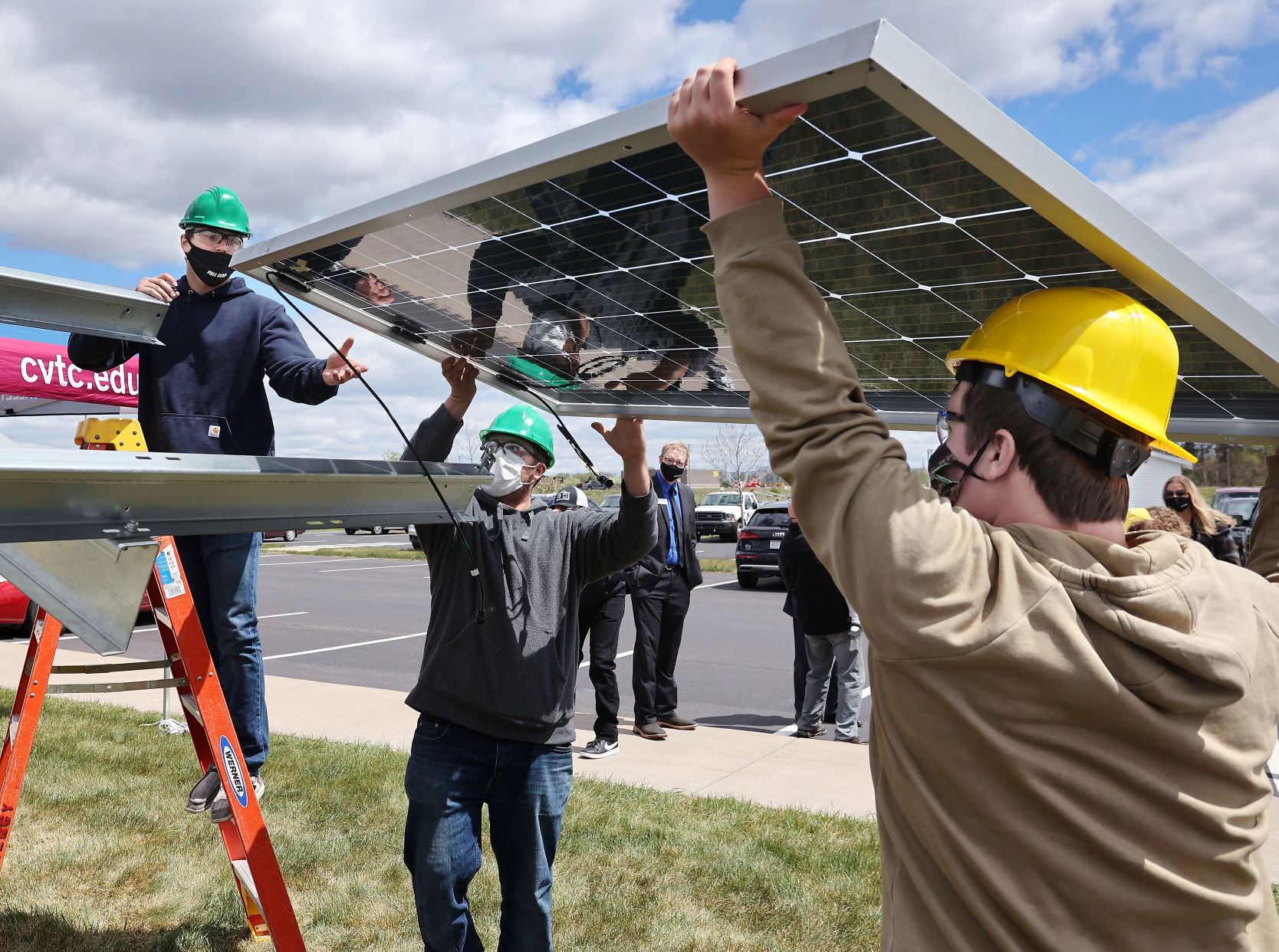 CVTC installs 80 kW solar energy system at Energy Education Center