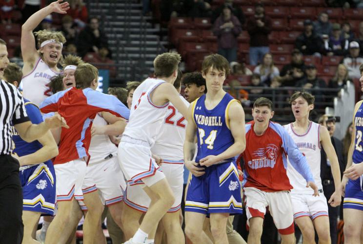 Division 5 boys basketball state championship: McDonell vs Wausau Newman 3-18-23
