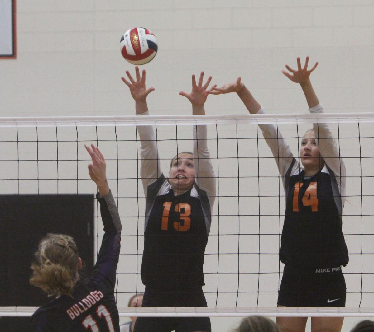 Bloomer volleyball at Heart O' North Conference quad