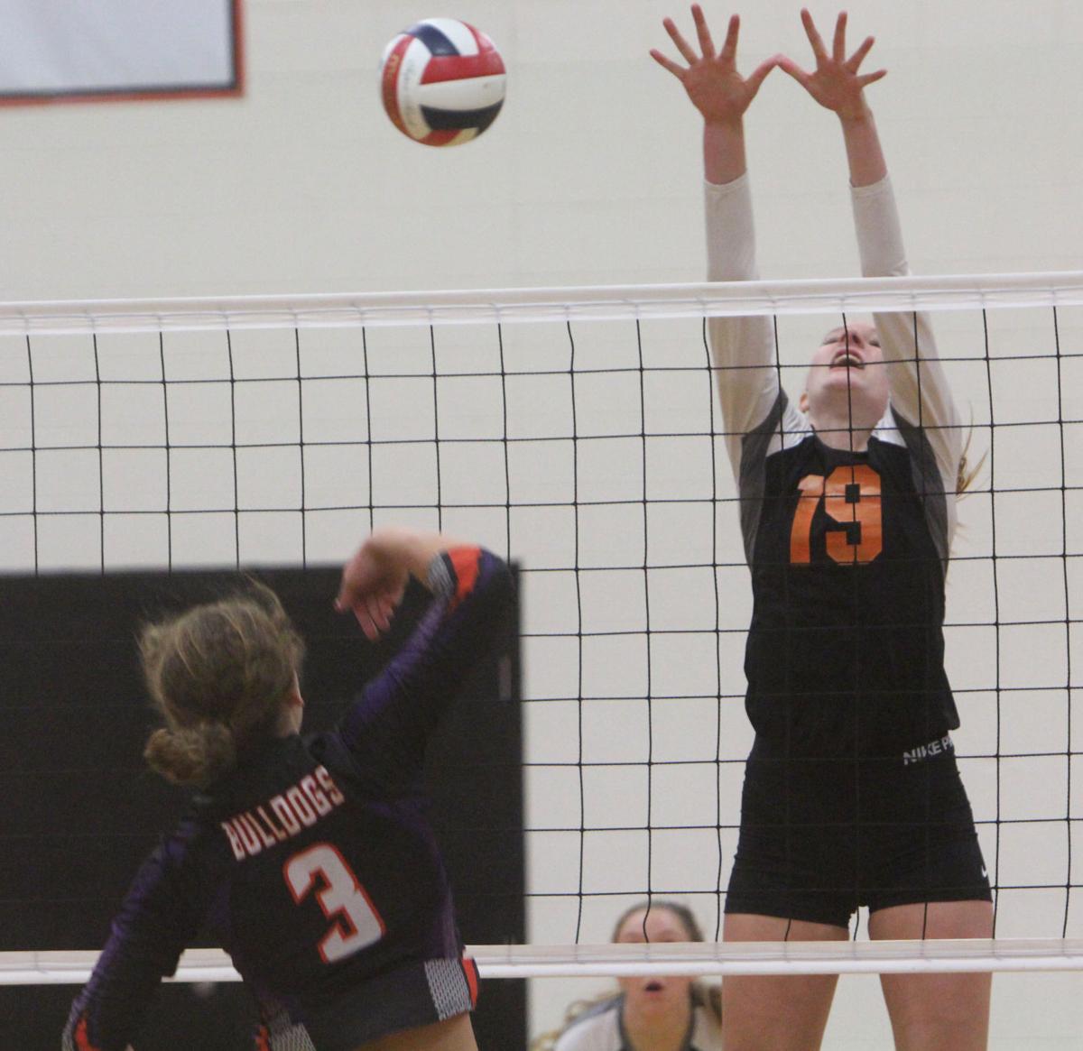 Bloomer volleyball at Heart O' North Conference quad
