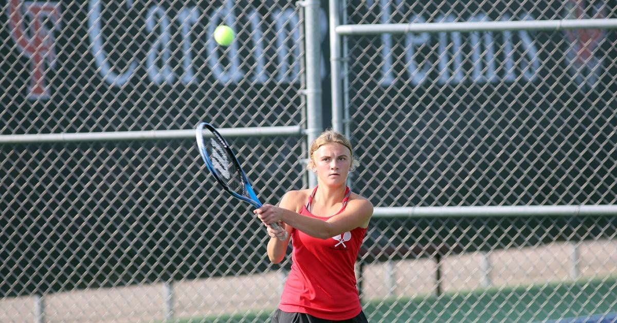 Chippewa Falls #39 Romanowski a fast learner on tennis court Chippewa Falls #39 Romanowski a fast learner on tennis court