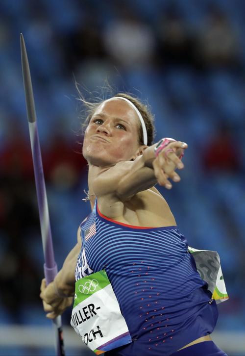 Heather Miller-Koch throwing javelin