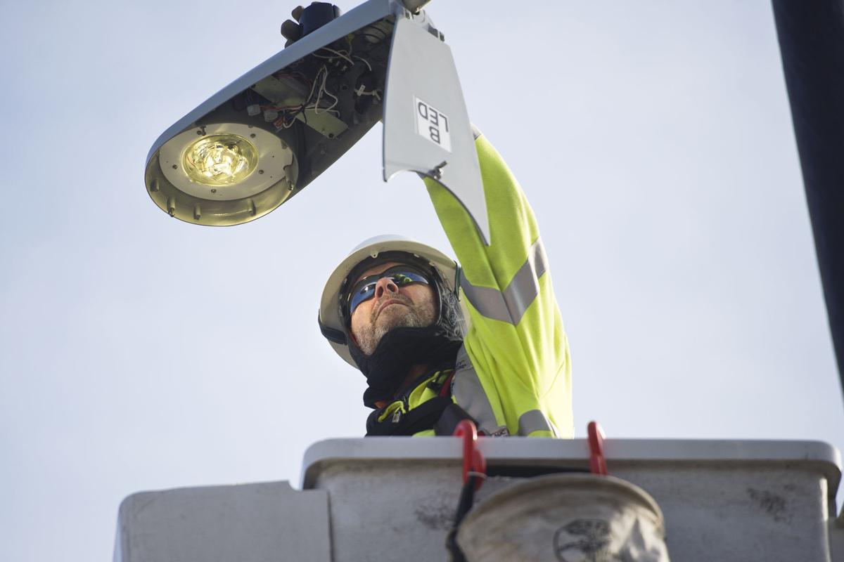 Xcel Energy Switching To High Efficiency Streetlights In Winona Local Chippewa Com