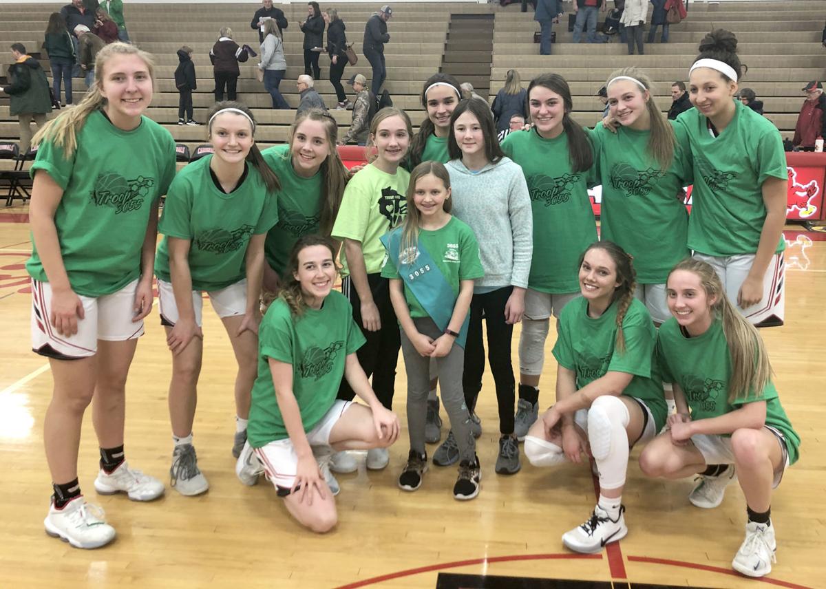 Chi Hi Senior Palms Organizes Girl Scout Night During Monday S