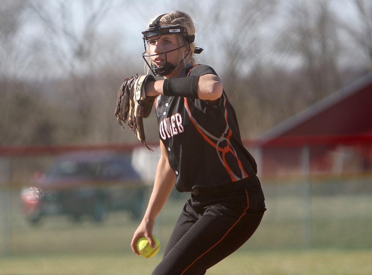 Sectional Softball Notebook Bloomer rides familiar formula to lengthy