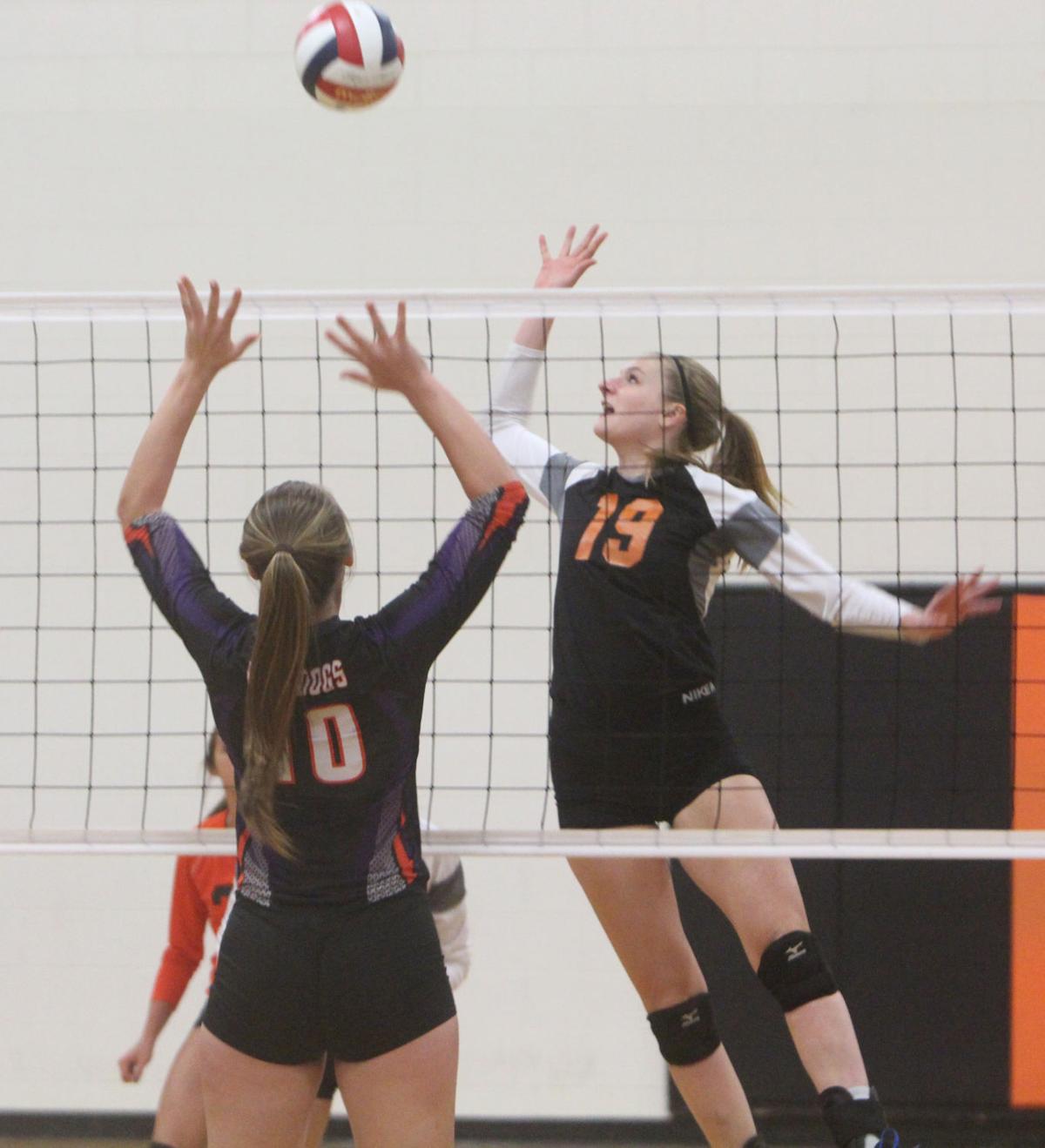 Bloomer volleyball at Heart O' North Conference quad