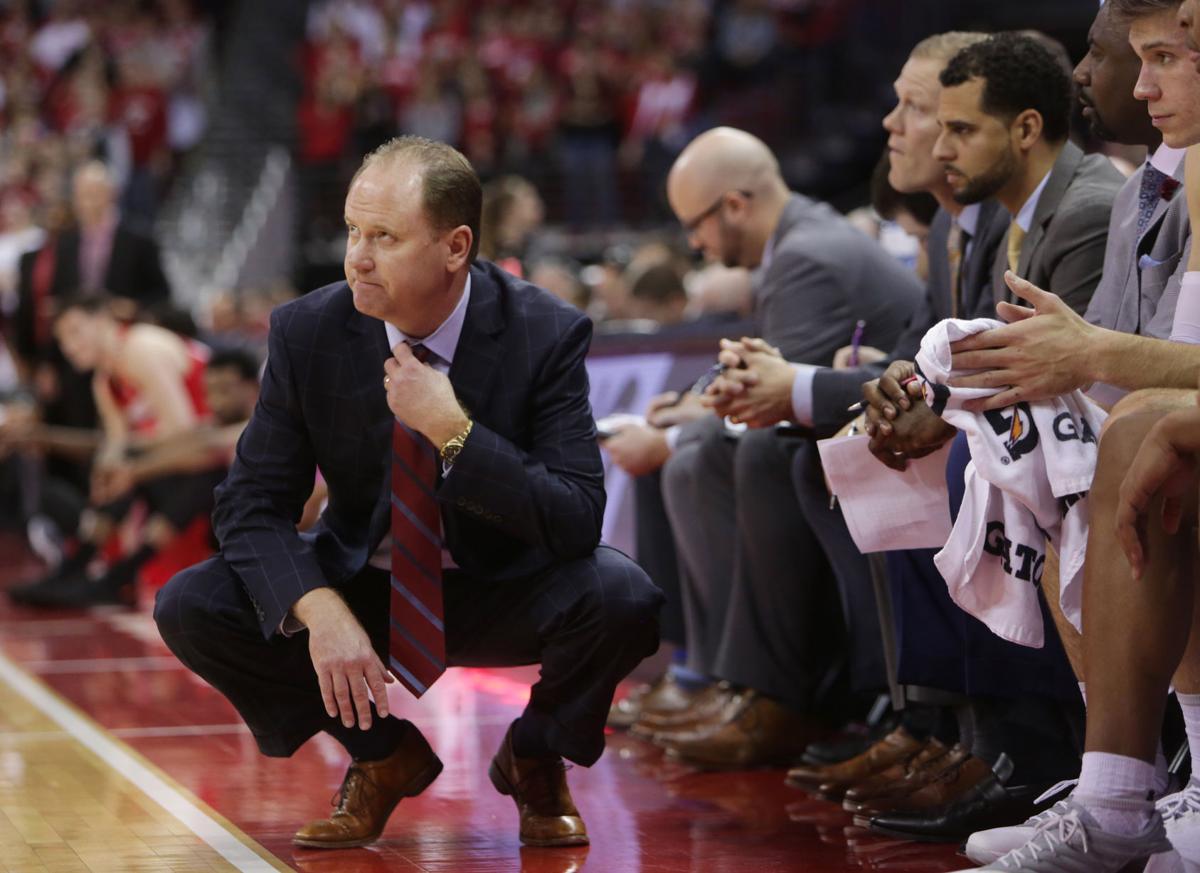 Badgers Men S Basketball Wisconsin Cruises To 81 60 Victory Over Uw Green Bay College Basketball Chippewa Com