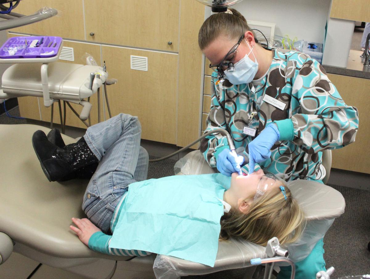 Dental Pros Students Work To Give Kids A Smile Community Chippewa Com