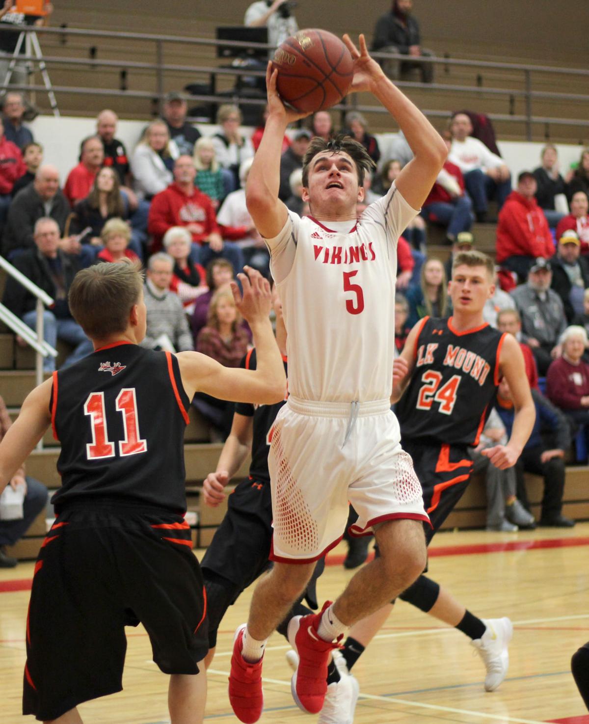 Prep Boys Basketball Colfax Shoots Lights Out Against Elk Mound