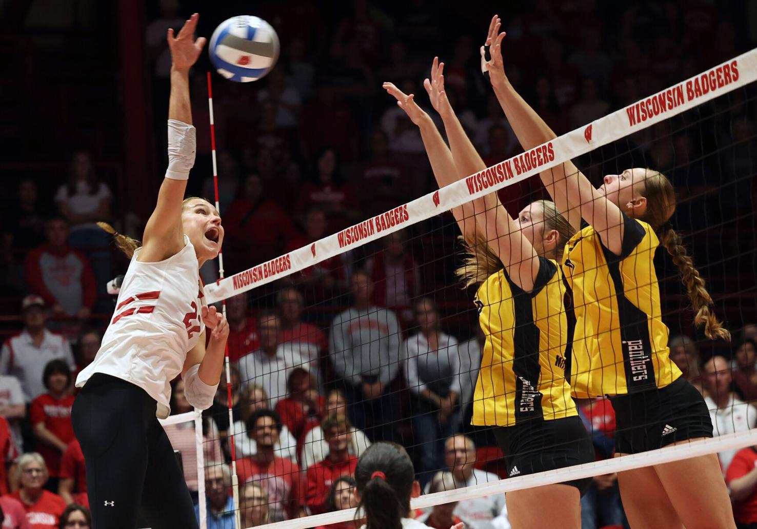 Photos Wisconsin volleyball hosts UWMilwaukee in home opener