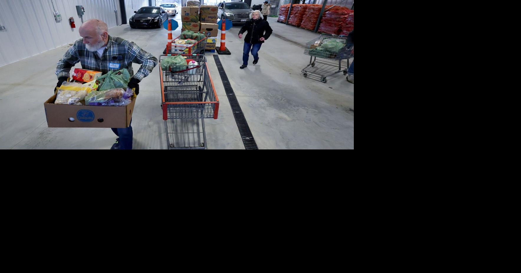 Video: The drive-thru grocery debuts at the new River Food Pantry on Packers Avenue