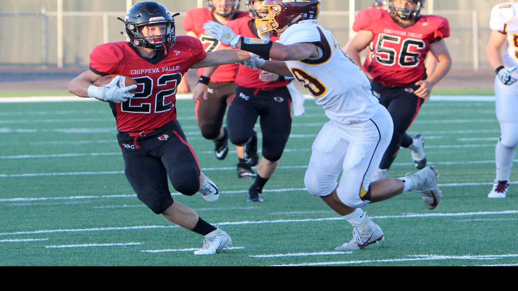 Prep Football Chi Hi Menomonie Air It Out As Mustangs Prevail 42