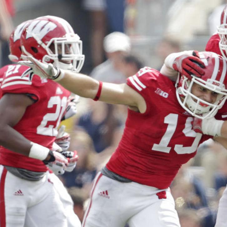 Badgers Football Depth At Tailback Suddenly A Concern As Taiwan Deal Out Multiple Weeks Caleb Kinlaw Redshirting College Football Chippewa Com