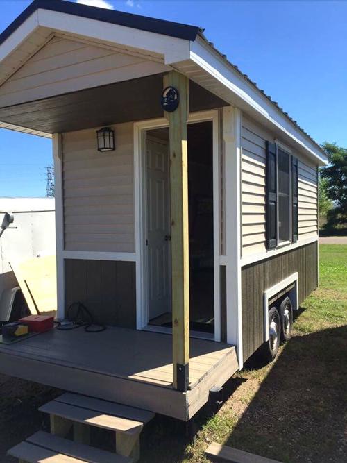 Local veterans, community partner to build 'tiny house' for homeless