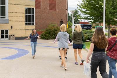 Campus tour, outside of the Memorial Student Center
