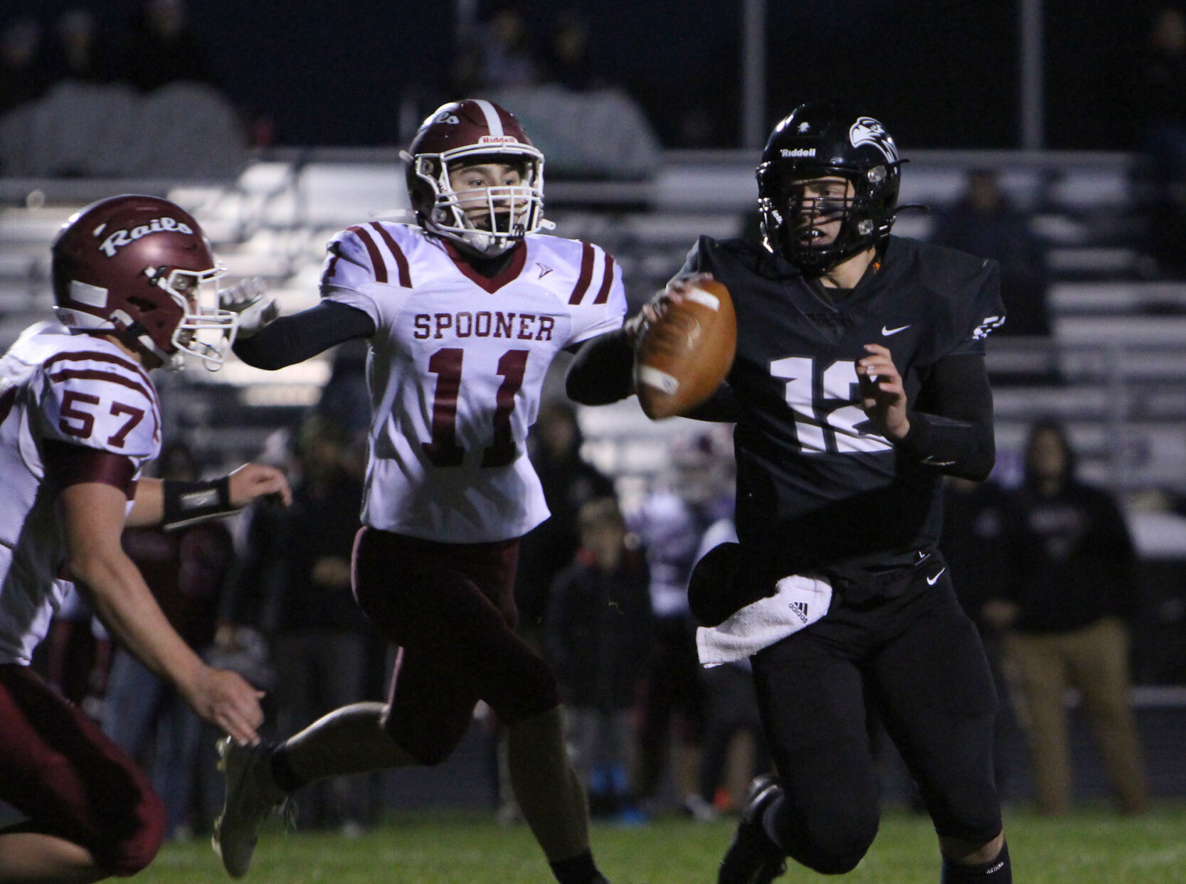 Hudson leads Wisconsin high school football standings with perfect record