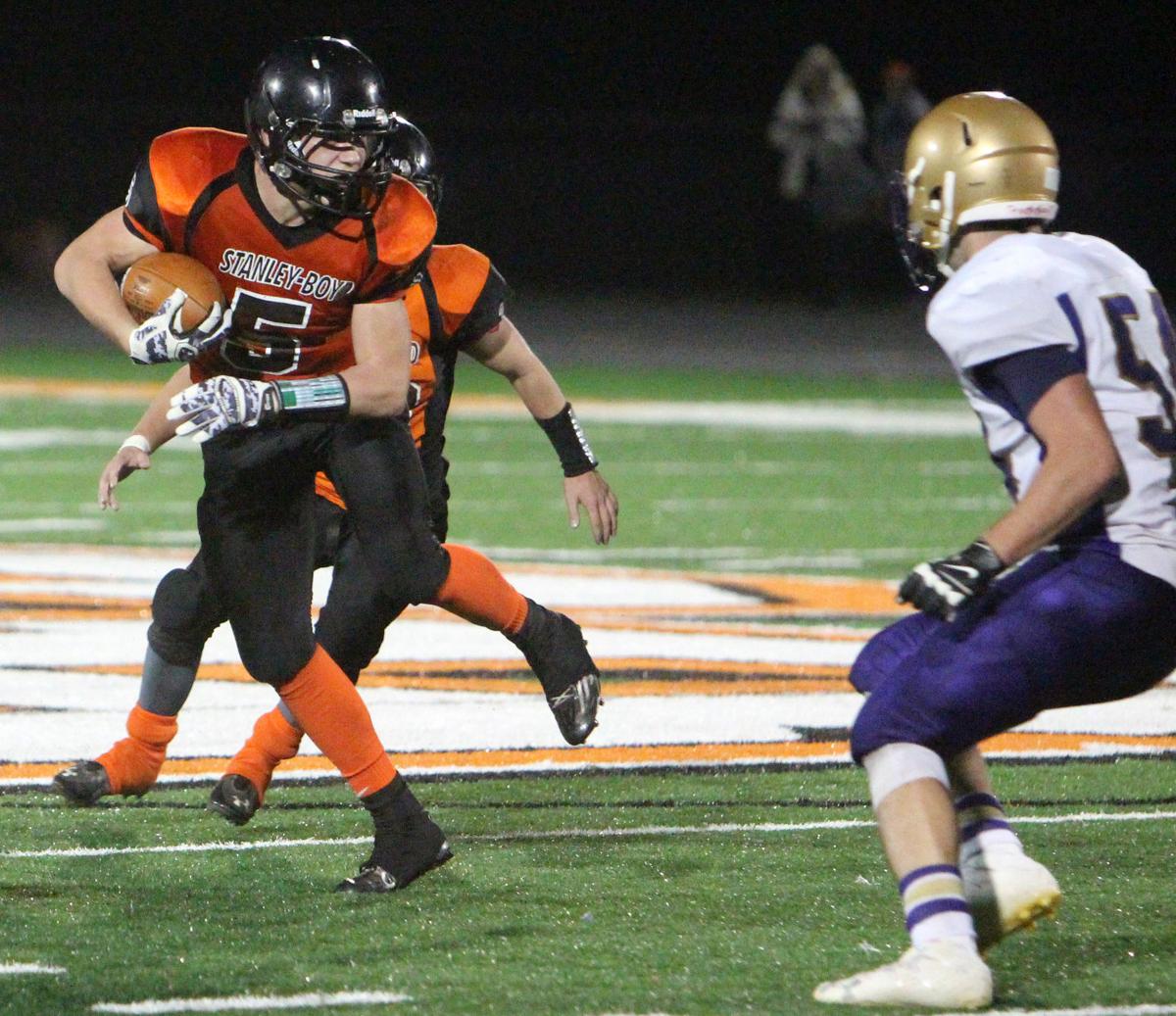 StanleyBoyd/Amherst football state semifinal set for Merrill on Friday