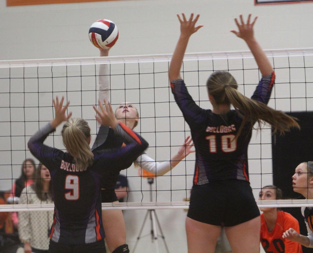 Bloomer volleyball at Heart O' North Conference quad