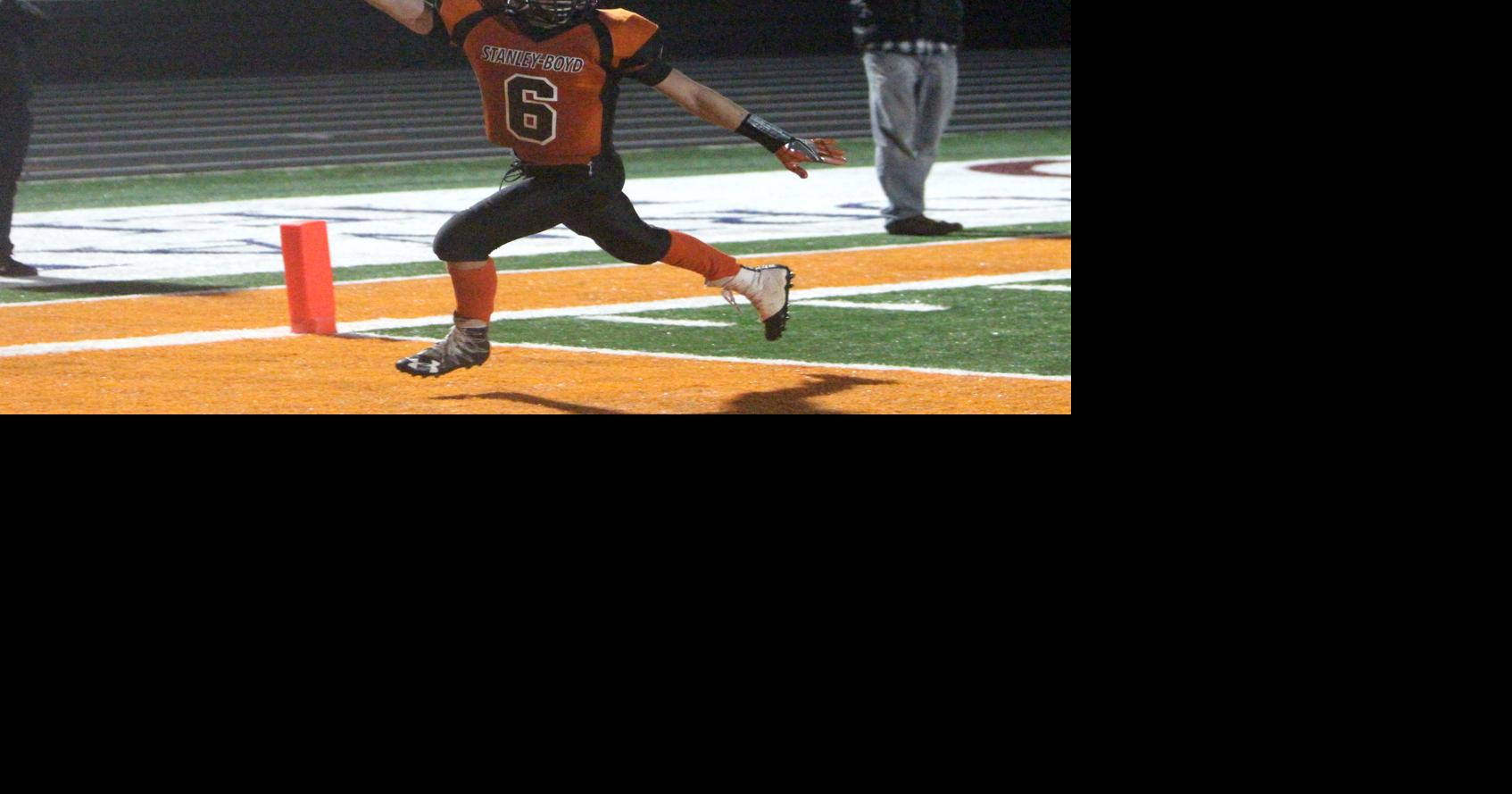 StanleyBoyd football stays balanced in win over Elk Mound