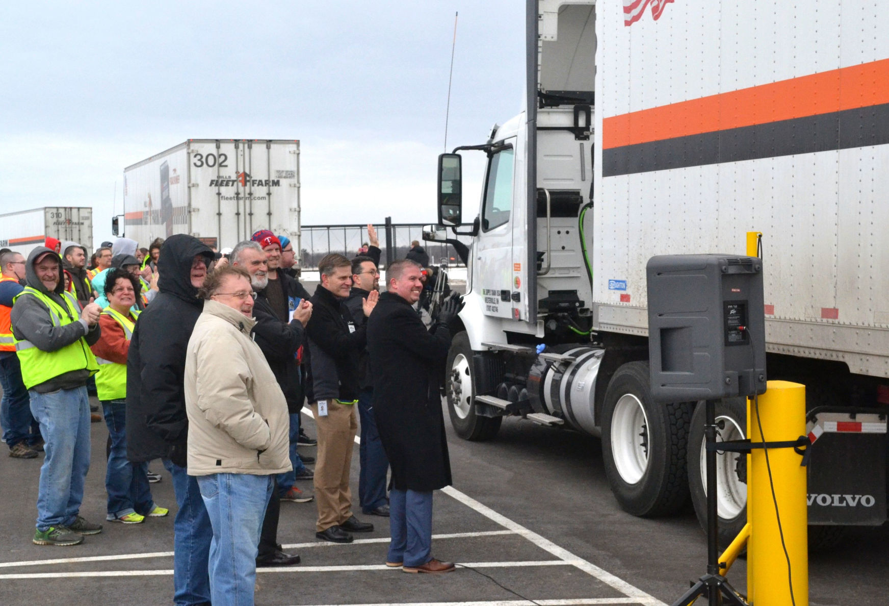 Warm welcome Mills Fleet Farm distribution center to accelerate