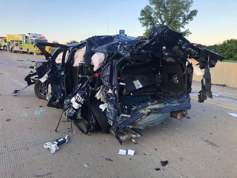 4 dead interstate crashes 1