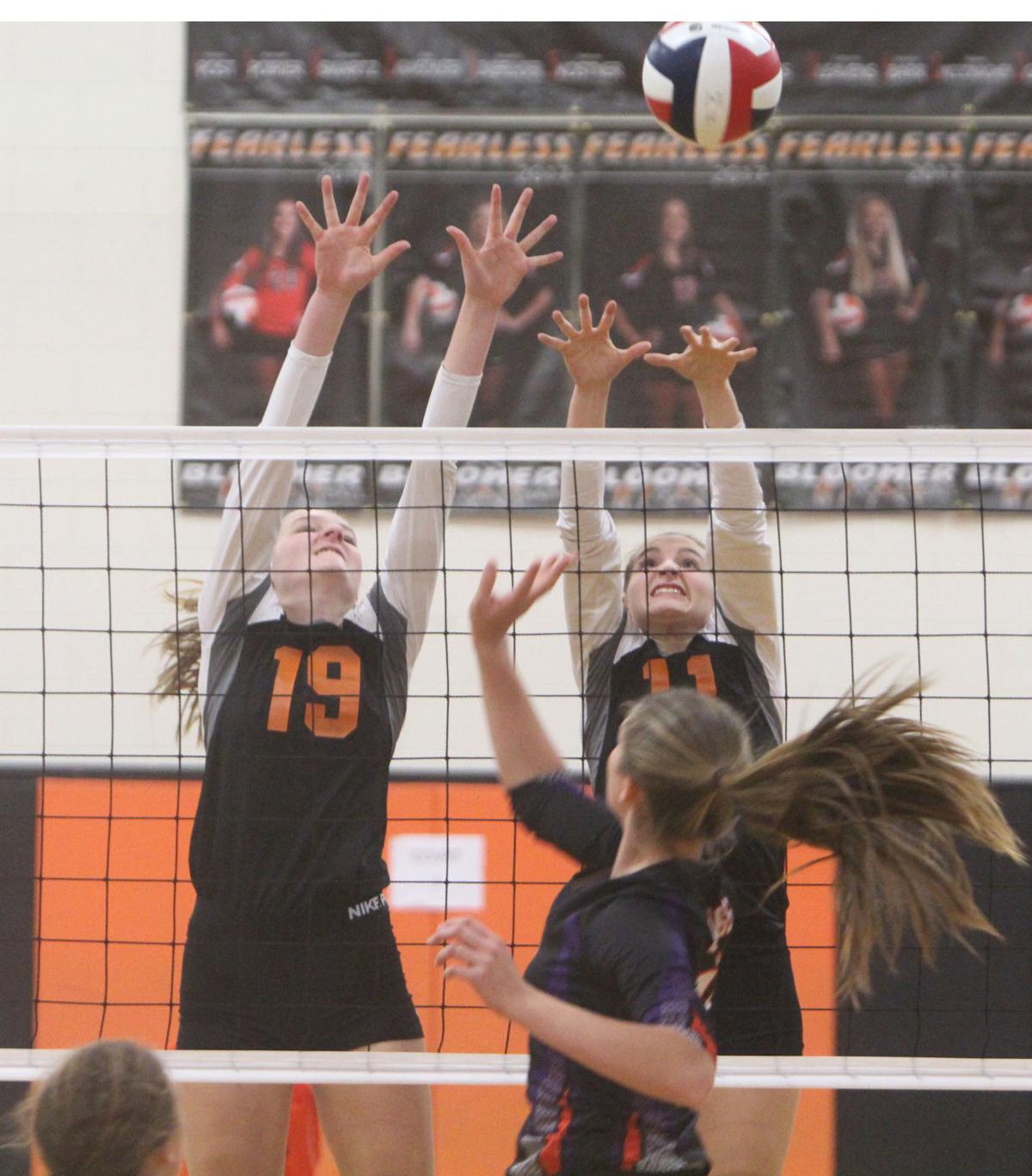 Bloomer volleyball at Heart O' North Conference quad