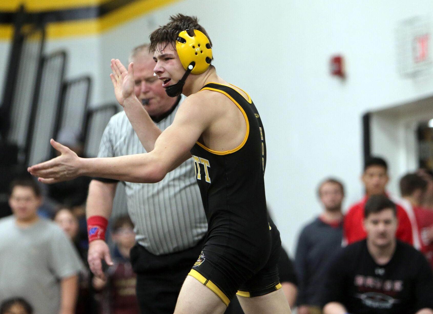 High School Wrestling Sectionals Cadott sends six to state