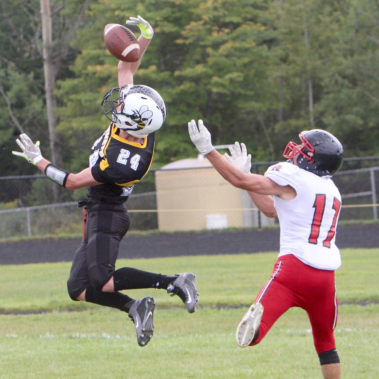 Prep Football Altoona Edges Cadott As Teams Trade Last Minute