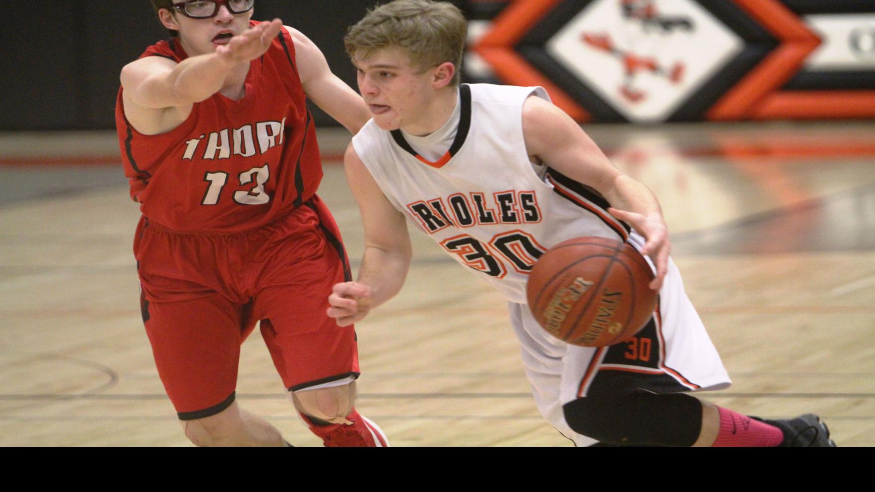 Stanley Boyd Boys Basketball Moves Up To Eighth In Division 4 Poll High School Chippewa Com